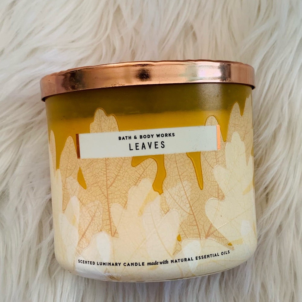Bath & Body Works NWT Leaves Luminary 3 wick candle 14.5 oz apple, nectar, clove